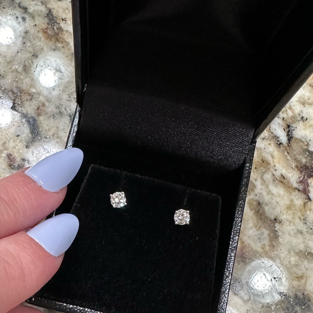 1/3cttw Lab Grown Diamond Stud Earrings